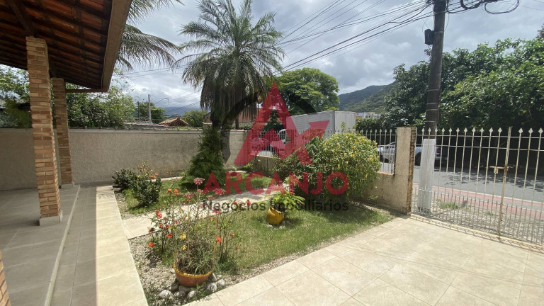 Imagem Casa com 2 Quartos à Venda, 350 m² em Centro - Ubatuba