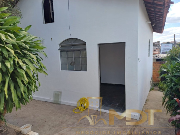 Imagem Casa com 3 Quartos à Venda, 120 m² em Copacabana - Belo Horizonte Imagem Casa com 3 Quartos à Venda, 120 m² em Copacabana - Belo Horizonte