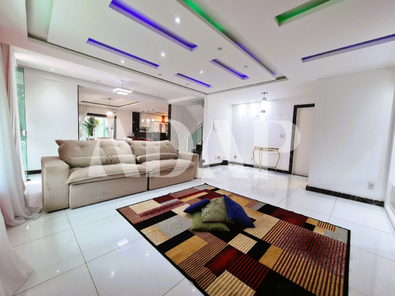 Imagem Casa com 4 Quartos à Venda, 450 m² em Vargem Pequena - Rio De Janeiro