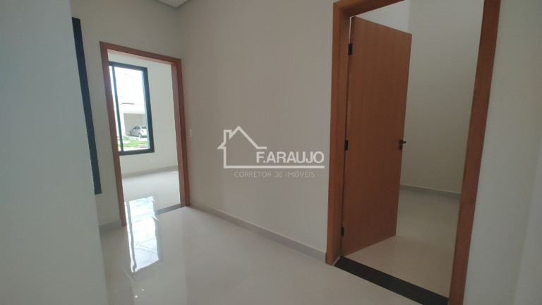 Imagem Imóvel com 3 Quartos à Venda, em Cajuru Do Sul - Sorocaba Imagem Imóvel com 3 Quartos à Venda, em Cajuru Do Sul - Sorocaba