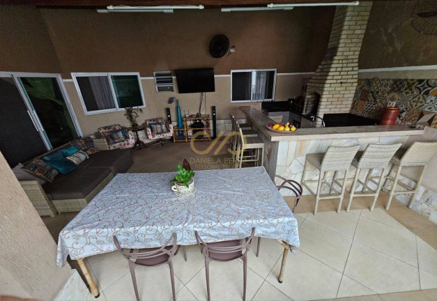 Imagem Casa com 3 Quartos à Venda, 170 m² em Canto Do Forte - Praia Grande Imagem Casa com 3 Quartos à Venda, 170 m² em Canto Do Forte - Praia Grande