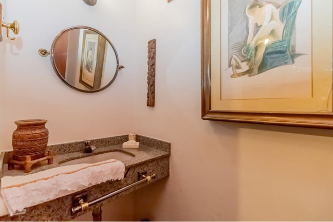 Imagem Casa com 4 Quartos à Venda, em Moema - São Paulo Imagem Casa com 4 Quartos à Venda, em Moema - São Paulo