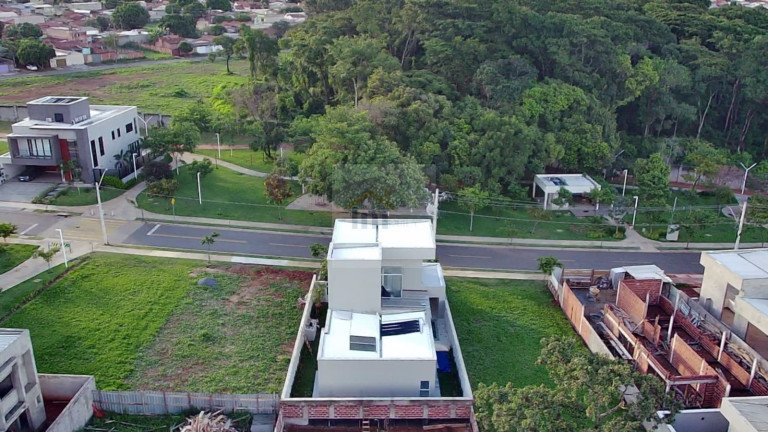 Imagem Casa de Condomínio com 3 Quartos à Venda, 160 m² em Parqville Pinheiros - Aparecida De Goiânia