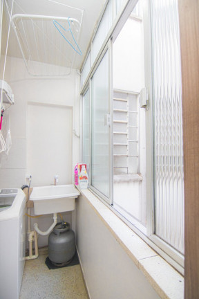 Imagem Imóvel com 3 Quartos à Venda, 111 m² em Petrópolis - Porto Alegre Imagem Imóvel com 3 Quartos à Venda, 111 m² em Petrópolis - Porto Alegre