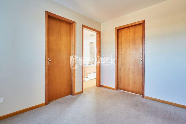 Imagem Casa com 3 Quartos à Venda, 170 m² em Lindóia - Curitiba Imagem Casa com 3 Quartos à Venda, 170 m² em Lindóia - Curitiba