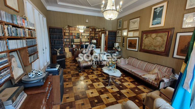 Imagem Casa com 5 Quartos à Venda, 620 m² em Centro - Pelotas Imagem Casa com 5 Quartos à Venda, 620 m² em Centro - Pelotas