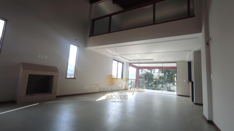 Imagem Casa com 3 Quartos à Venda, 300 m² em Vargem Grande - Teresópolis Imagem Casa com 3 Quartos à Venda, 300 m² em Vargem Grande - Teresópolis