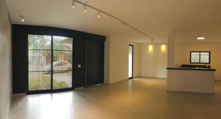Imagem Casa com 3 Quartos à Venda, 180 m² em Aparecidinha - Sorocaba Imagem Casa com 3 Quartos à Venda, 180 m² em Aparecidinha - Sorocaba
