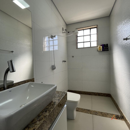 Imagem Casa com 3 Quartos à Venda, 123 m² Imagem Casa com 3 Quartos à Venda, 123 m²
