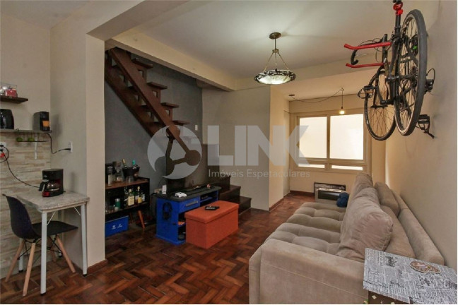 Imagem Apartamento com 1 Quarto à Venda, 75 m² em Farroupilha - Porto Alegre Imagem Apartamento com 1 Quarto à Venda, 75 m² em Farroupilha - Porto Alegre