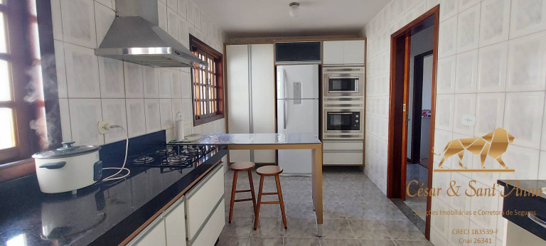 Imagem Casa com 4 Quartos à Venda, 250 m² em Floresta Negra - Campos Do Jordão Imagem Casa com 4 Quartos à Venda, 250 m² em Floresta Negra - Campos Do Jordão