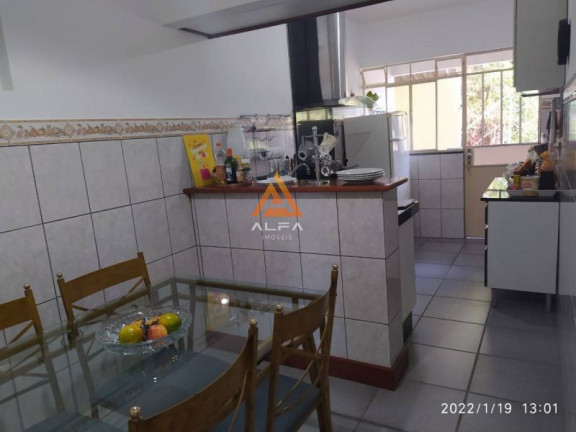 Imagem Casa com 2 Quartos à Venda, 75 m² Imagem Casa com 2 Quartos à Venda, 75 m²