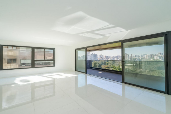 Imagem Apartamento com 4 Quartos à Venda, 256 m² em Moinhos De Vento - Porto Alegre Imagem Apartamento com 4 Quartos à Venda, 256 m² em Moinhos De Vento - Porto Alegre