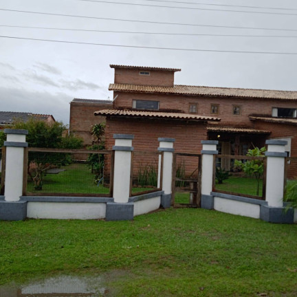 Imagem Casa com 4 Quartos à Venda, em Capão Da Canoa Imagem Casa com 4 Quartos à Venda, em Capão Da Canoa