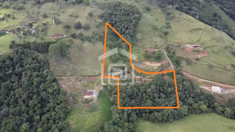 Imagem Imóvel com 3 Quartos à Venda, 100 m² em Amendoim - Caldas Imagem Imóvel com 3 Quartos à Venda, 100 m² em Amendoim - Caldas