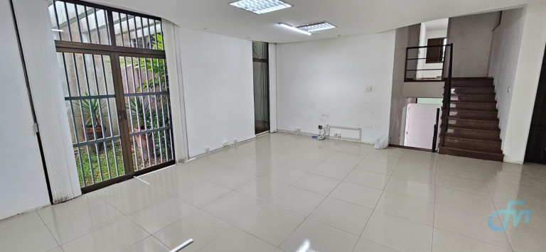 Imagem Sala Comercial à Venda, 248 m² em Vila Nova Socorro - Mogi Das Cruzes Imagem Sala Comercial à Venda, 248 m² em Vila Nova Socorro - Mogi Das Cruzes