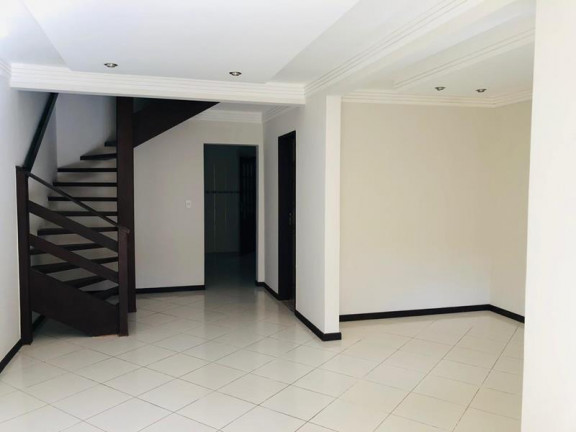 Imagem Casa com 5 Quartos à Venda, 200 m² em Inocoop - Camaçari Imagem Casa com 5 Quartos à Venda, 200 m² em Inocoop - Camaçari