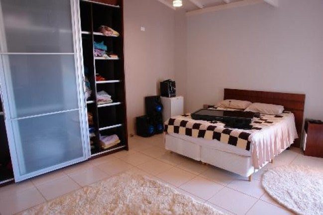 Imagem Chácara com 6 Quartos à Venda, em Alphaville Imagem Chácara com 6 Quartos à Venda, em Alphaville