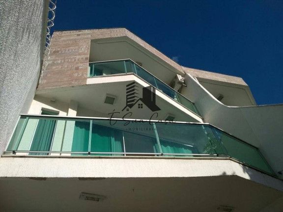 Casa com 3 Quartos à Venda, 220 m² em Cabral - Contagem