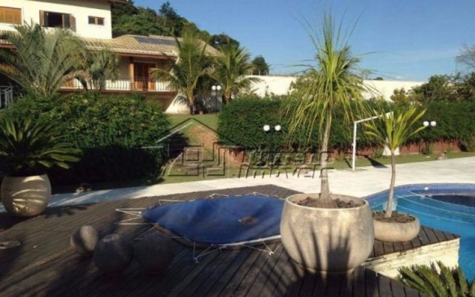 Imagem Imóvel com 5 Quartos à Venda, 1.750 m² em Piracangaguá - Taubaté Imagem Imóvel com 5 Quartos à Venda, 1.750 m² em Piracangaguá - Taubaté