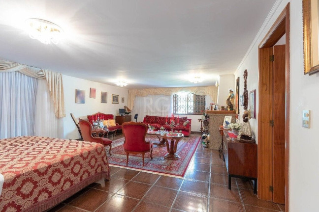 Imagem Casa com 4 Quartos à Venda, em Vila Assunção - Porto Alegre Imagem Casa com 4 Quartos à Venda, em Vila Assunção - Porto Alegre
