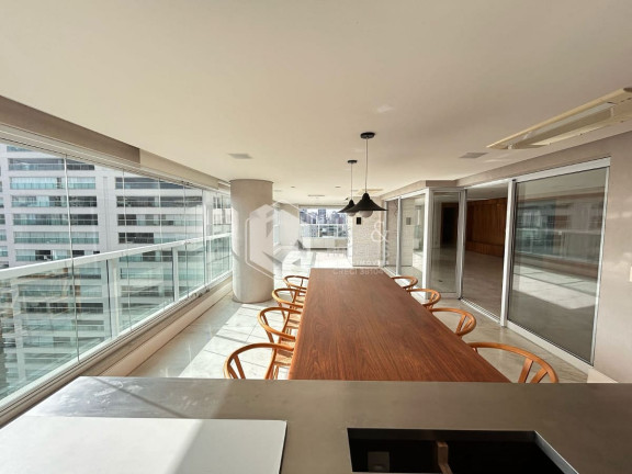 Apartamento com 3 Quartos à Venda, 335 m² em Moema - São Paulo