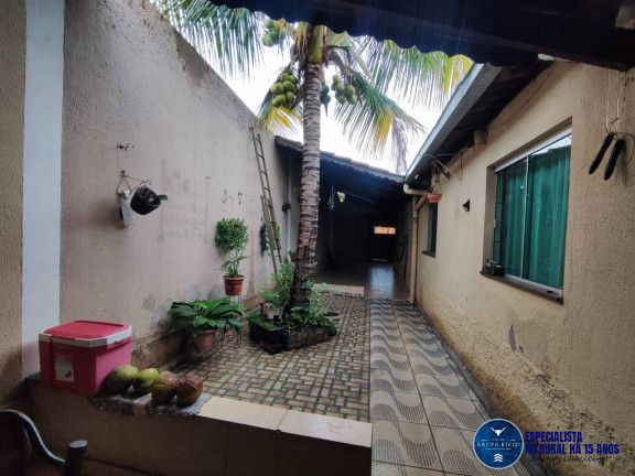 Imagem Casa com 3 Quartos à Venda, 295 m² em Vila Finsocial - Goiânia Imagem Casa com 3 Quartos à Venda, 295 m² em Vila Finsocial - Goiânia