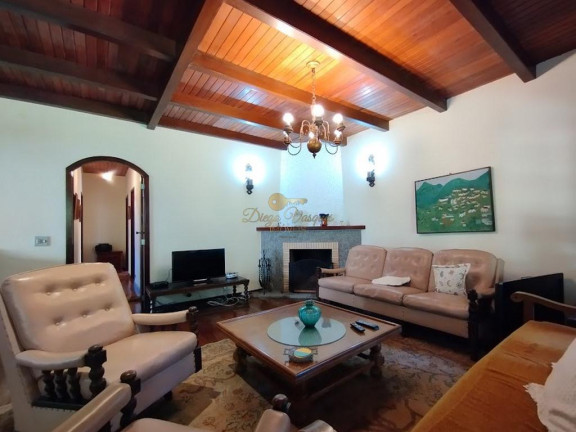 Imagem Casa com 4 Quartos à Venda, 235 m² em Carlos Guinle - Teresópolis Imagem Casa com 4 Quartos à Venda, 235 m² em Carlos Guinle - Teresópolis