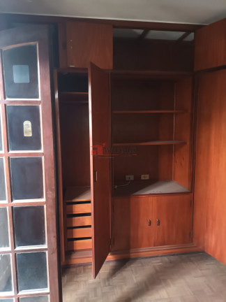 Imagem Sobrado com 3 Quartos à Venda, 300 m² em Vila Yara - Osasco Imagem Sobrado com 3 Quartos à Venda, 300 m² em Vila Yara - Osasco
