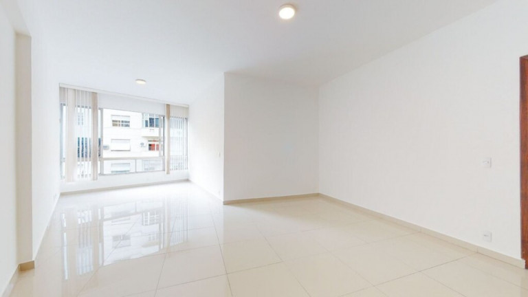 Imagem Imóvel com 3 Quartos à Venda, 130 m² em Flamengo - Rio De Janeiro Imagem Imóvel com 3 Quartos à Venda, 130 m² em Flamengo - Rio De Janeiro