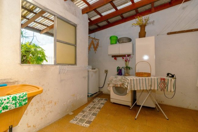 Imagem Casa com 3 Quartos à Venda, em Cidade Baixa - Porto Alegre Imagem Casa com 3 Quartos à Venda, em Cidade Baixa - Porto Alegre