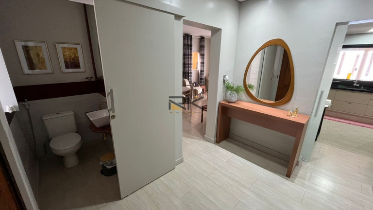 Imagem Casa com 4 Quartos à Venda, 250 m² em Centro - Ubatuba