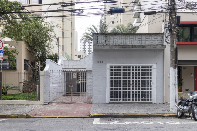Imagem Casa com 2 Quartos à Venda, 140 m² em Indianópolis - São Paulo Imagem Casa com 2 Quartos à Venda, 140 m² em Indianópolis - São Paulo