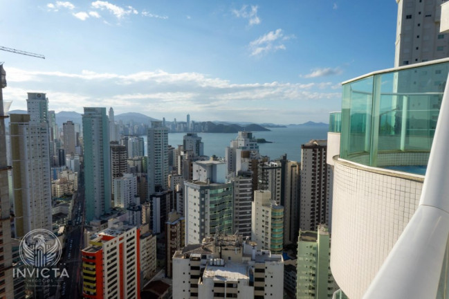 Imagem Cobertura com 3 Quartos à Venda, 246 m² em Centro - Balneário Camboriú Imagem Cobertura com 3 Quartos à Venda, 246 m² em Centro - Balneário Camboriú