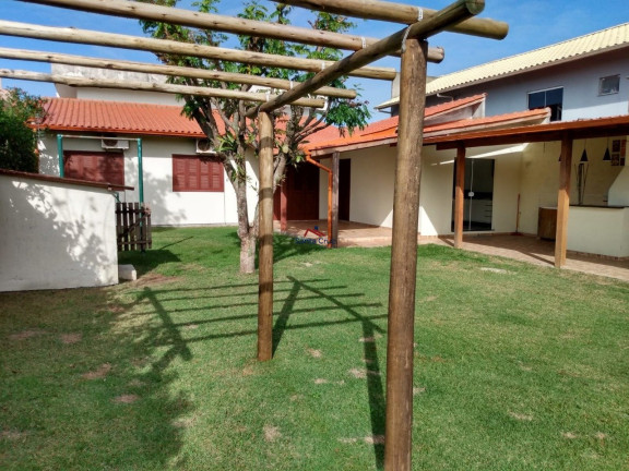 Imagem Casa com 3 Quartos à Venda, 360 m² em São João Do Rio Vermelho - Florianópolis