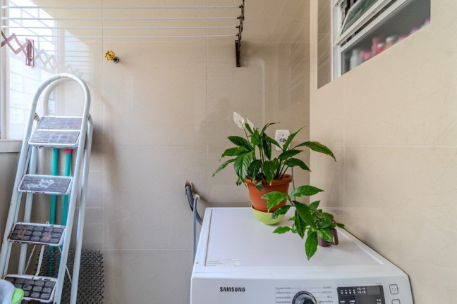 Imagem Imóvel com 1 Quarto à Venda, 38 m² em Jardim Europa - Porto Alegre Imagem Imóvel com 1 Quarto à Venda, 38 m² em Jardim Europa - Porto Alegre