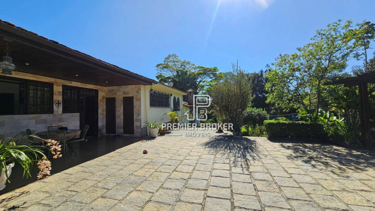 Imagem Casa com 4 Quartos à Venda, 503 m² em Parque São Luiz - Teresópolis Imagem Casa com 4 Quartos à Venda, 503 m² em Parque São Luiz - Teresópolis