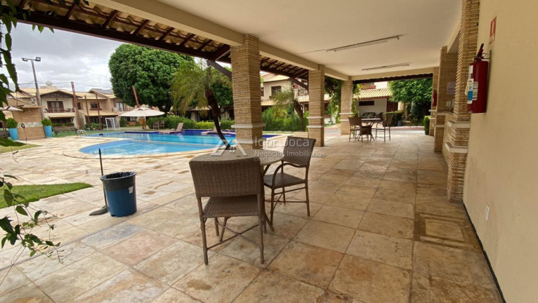 Imagem Casa com 4 Quartos à Venda, 185 m² em Cidade Dos Funcionários - Fortaleza Imagem Casa com 4 Quartos à Venda, 185 m² em Cidade Dos Funcionários - Fortaleza