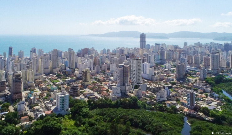 Imagem Imóvel com 3 Quartos à Venda, em Meia Praia - Itapema Imagem Imóvel com 3 Quartos à Venda, em Meia Praia - Itapema