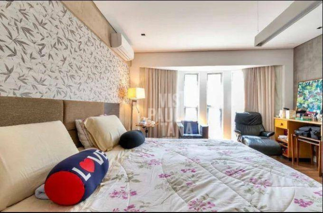 Imagem Casa com 5 Quartos à Venda, 700 m² em Brooklin - São Paulo Imagem Casa com 5 Quartos à Venda, 700 m² em Brooklin - São Paulo