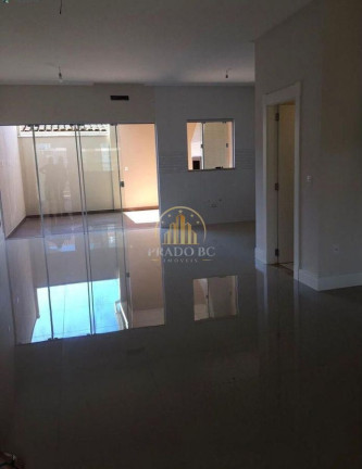 Imagem Sobrado com 3 Quartos à Venda, 185 m² em Centro - Balneário Camboriú Imagem Sobrado com 3 Quartos à Venda, 185 m² em Centro - Balneário Camboriú