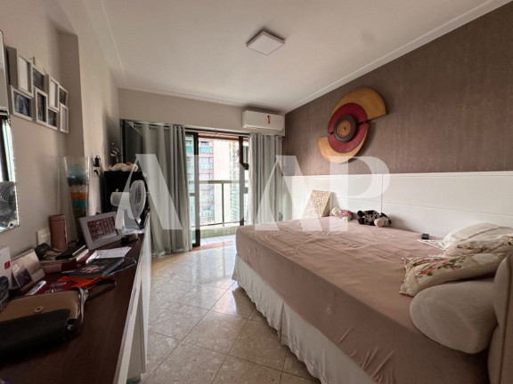 Imagem Imóvel com 4 Quartos à Venda, 133 m² em Barra Da Tijuca - Rio De Janeiro Imagem Imóvel com 4 Quartos à Venda, 133 m² em Barra Da Tijuca - Rio De Janeiro
