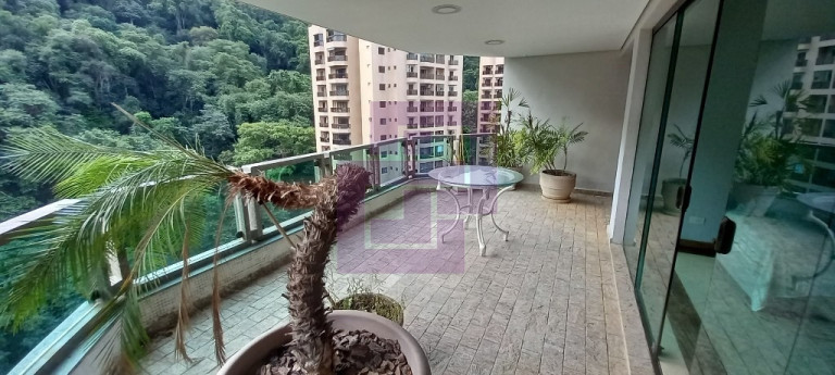 Imagem Apartamento com 3 Quartos à Venda, 230 m² em Pitangueiras - Guarujá Imagem Apartamento com 3 Quartos à Venda, 230 m² em Pitangueiras - Guarujá