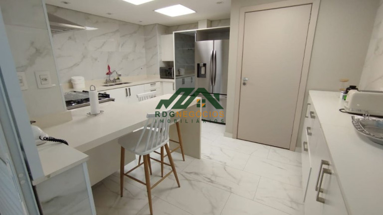 Apartamento com 4 Quartos para Alugar, 271 m² em Jardim Europa - São Paulo