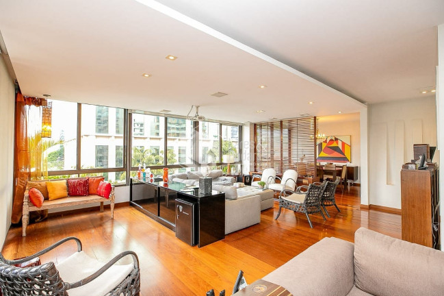 Foto do imóvel Apartamento com 3 Quartos à Venda, 225 m² em Itaim Bibi - São Paulo