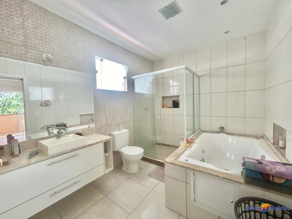 Imagem Casa com 4 Quartos à Venda, 184 m² em Jardim Europa - Teresópolis