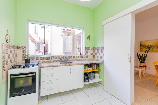 Imagem Casa com 3 Quartos à Venda, 255 m² em Petrópolis - Porto Alegre Imagem Casa com 3 Quartos à Venda, 255 m² em Petrópolis - Porto Alegre