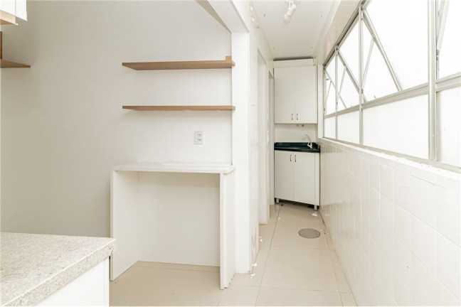 Imagem Imóvel com 2 Quartos à Venda, em Rio Branco - Porto Alegre Imagem Imóvel com 2 Quartos à Venda, em Rio Branco - Porto Alegre