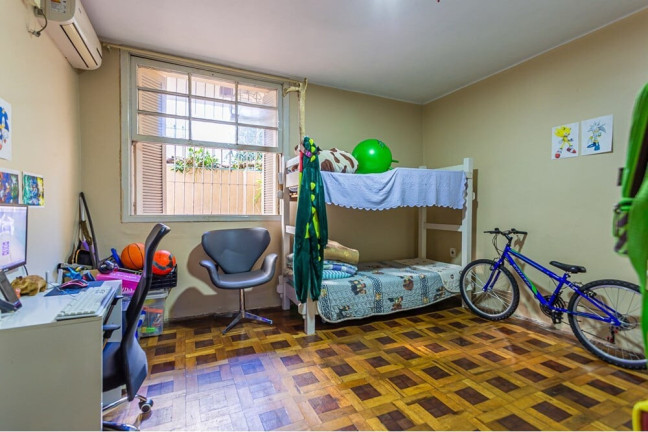 Imagem Imóvel com 3 Quartos à Venda, 122 m² em Santana - Porto Alegre Imagem Imóvel com 3 Quartos à Venda, 122 m² em Santana - Porto Alegre