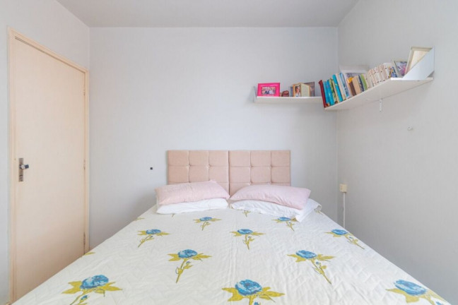 Imagem Imóvel com 3 Quartos à Venda, 64 m² em Vila Ipiranga - Porto Alegre Imagem Imóvel com 3 Quartos à Venda, 64 m² em Vila Ipiranga - Porto Alegre